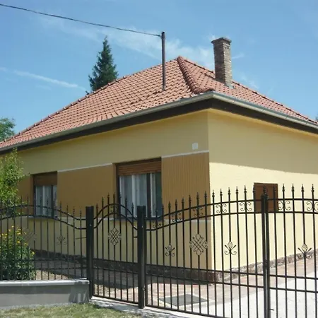 Apartment In Fonyd Mit Grosser Terrasse